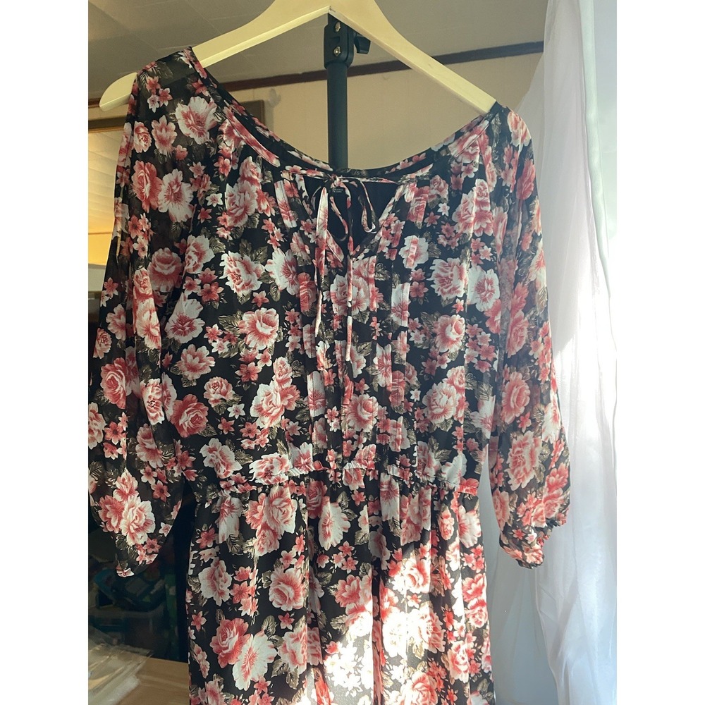 Love Ari Women's Floral Rose Dress /Side Slit Sleeves Size Large